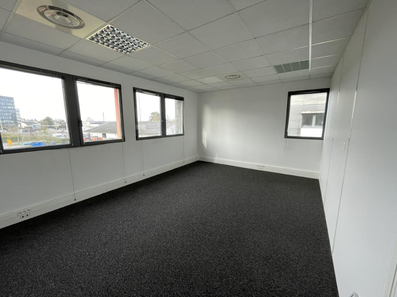 Bureau Saint-Herblain 878m² Location bureau Saint-Herblain Loire-Atlantique OLBUR2112433 1